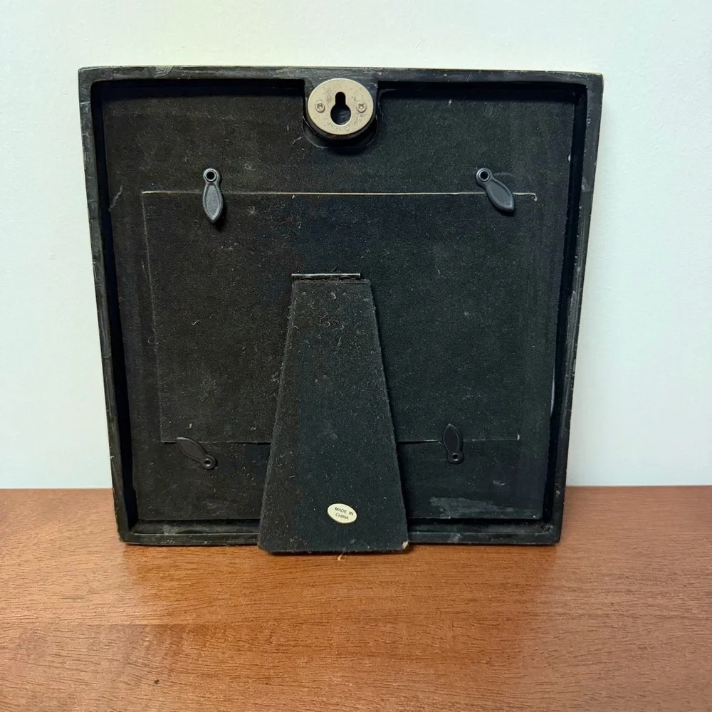 Stone Carved “Friends” Decorative Picture Frame